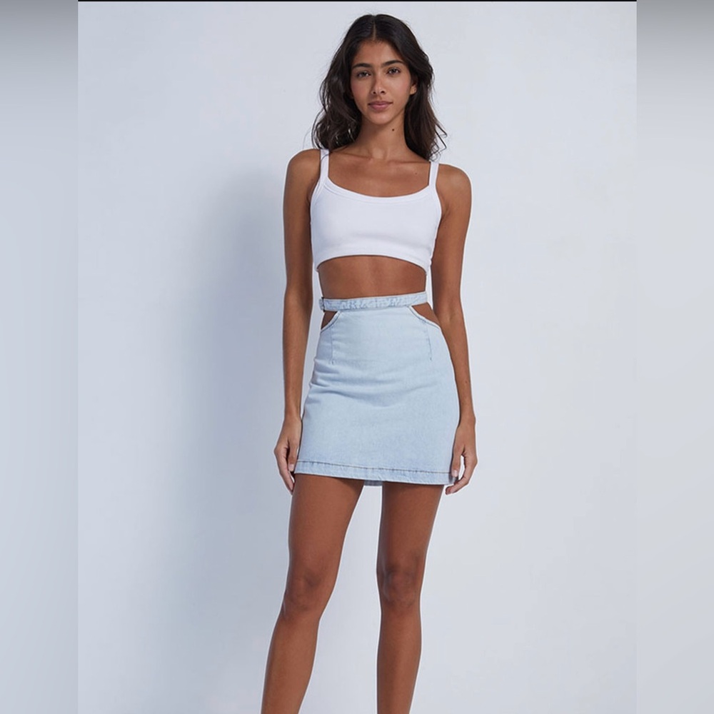 WeWoreWhat Cut Out Denim Skirt – Size M – Light Wash – Belted Waist -NWT